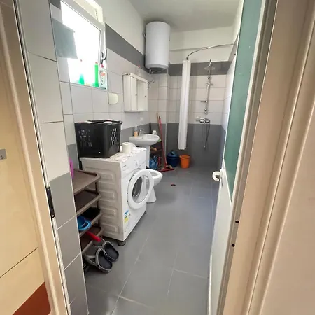 9 Qerret Albania * Golem (Tirana)