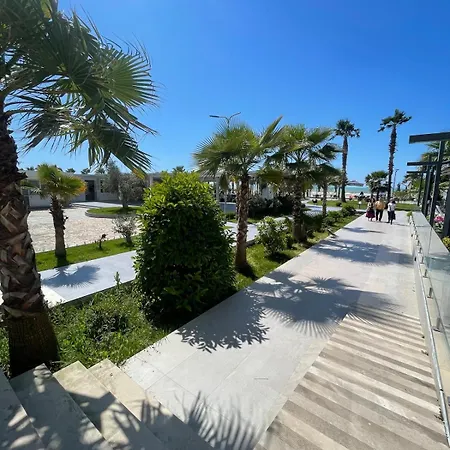 9 Qerret Albania Apartament Golem (Tirana)