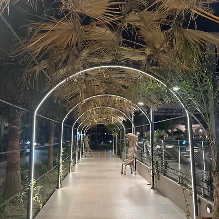 9 Free Private Parking * غوليم